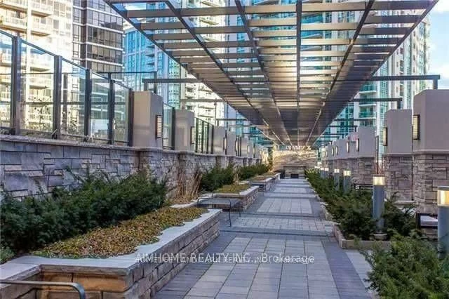 5, Sheppard, Willowdale East, Toronto