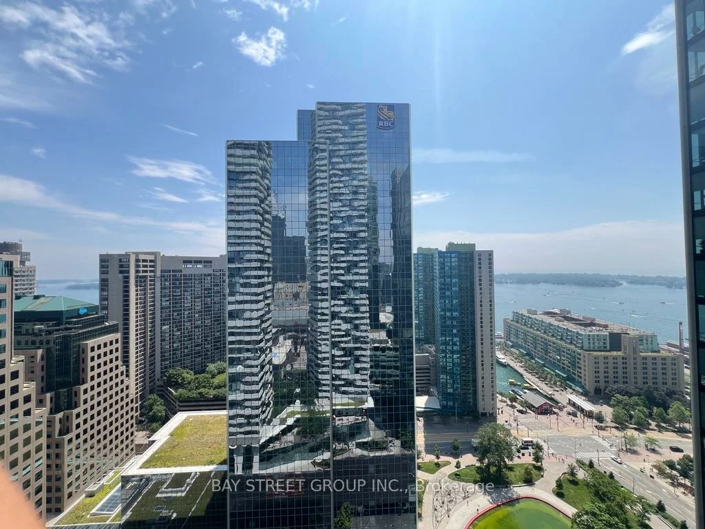 100, Harbour, Waterfront Communities C1, Toronto