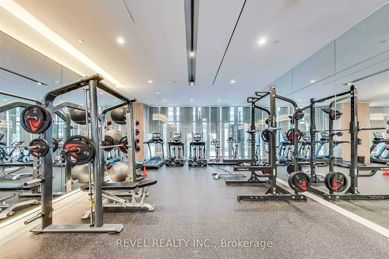 27, Bathurst, Waterfront Communities C1, Toronto
