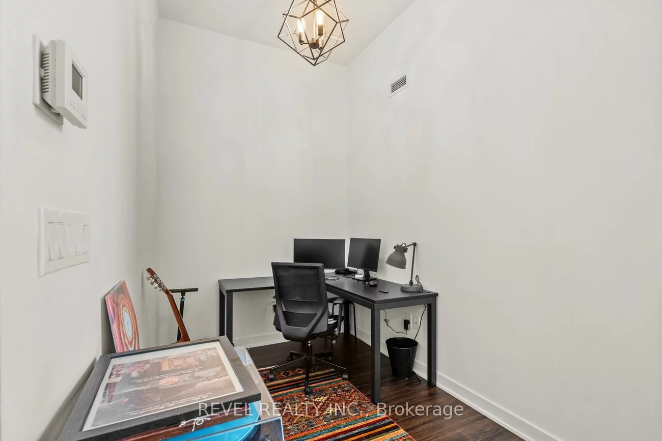 27, Bathurst, Waterfront Communities C1, Toronto