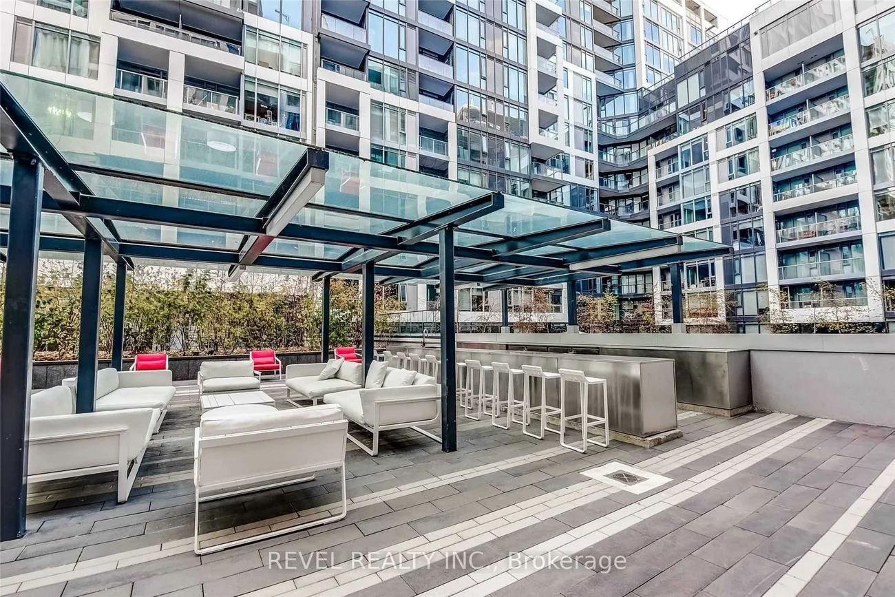 27, Bathurst, Waterfront Communities C1, Toronto