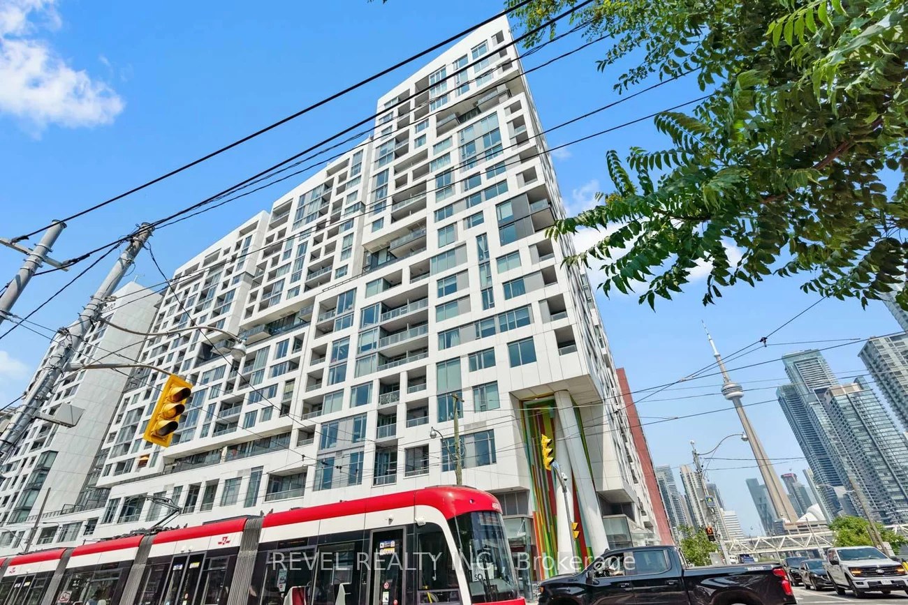 27, Bathurst, Waterfront Communities C1, Toronto