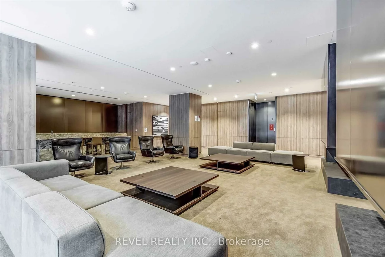 27, Bathurst, Waterfront Communities C1, Toronto