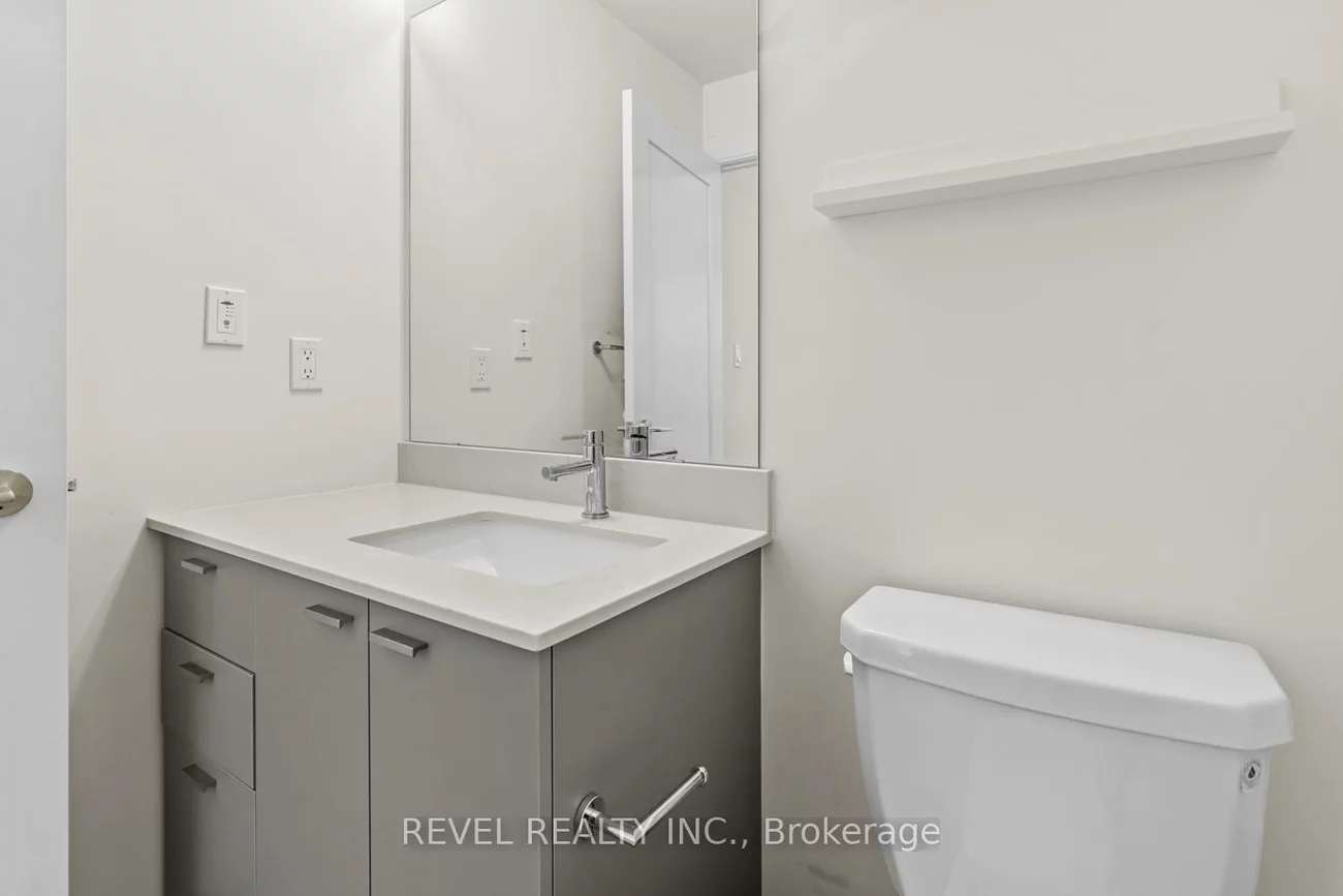 27, Bathurst, Waterfront Communities C1, Toronto