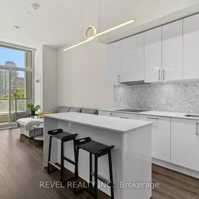 27, Bathurst, Waterfront Communities C1, Toronto
