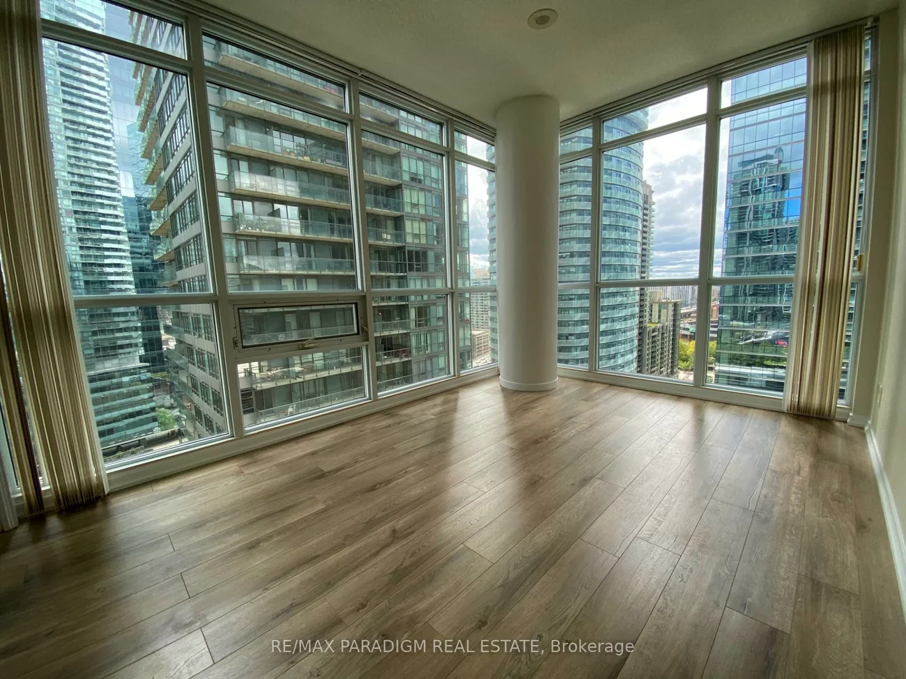 65, Bremner, Waterfront Communities C1, Toronto