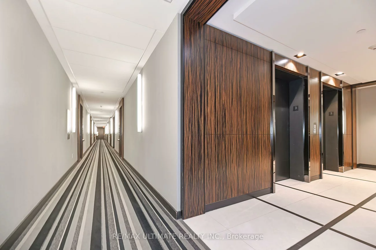 3018, Yonge, Lawrence Park South, Toronto