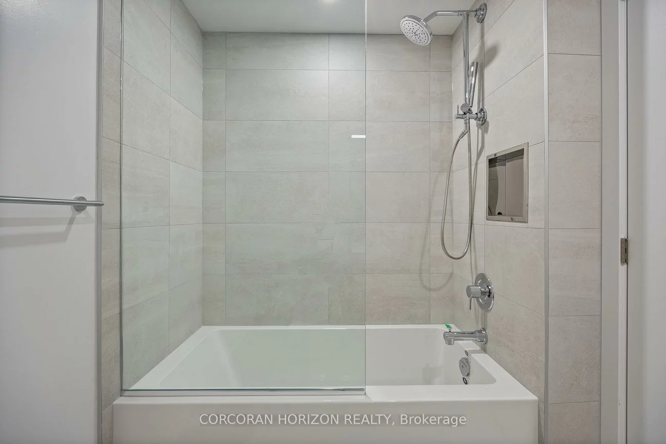 28, Eastern, Moss Park, Toronto