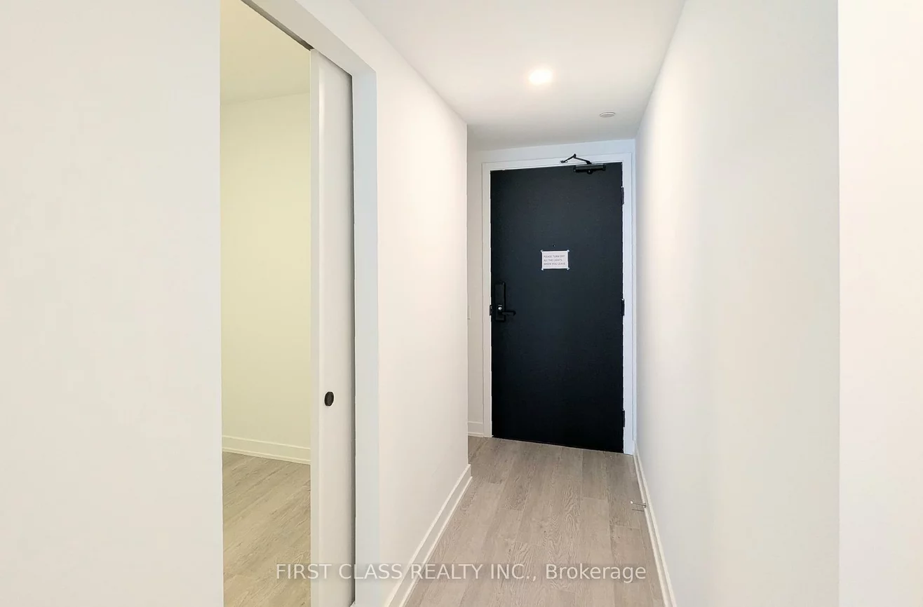 88, Queen, Church-Yonge Corridor, Toronto