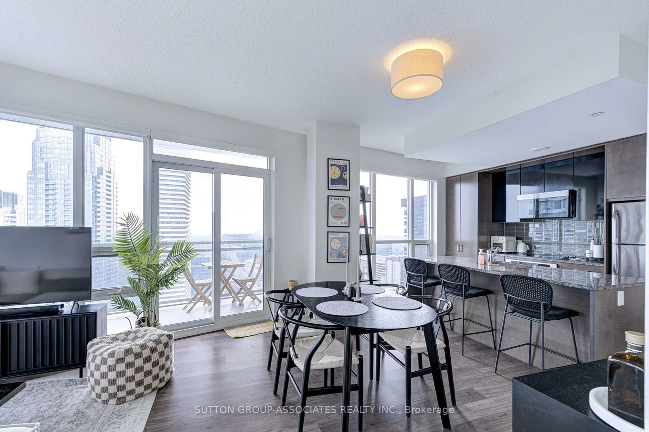 89, Dunfield, Mount Pleasant West, Toronto