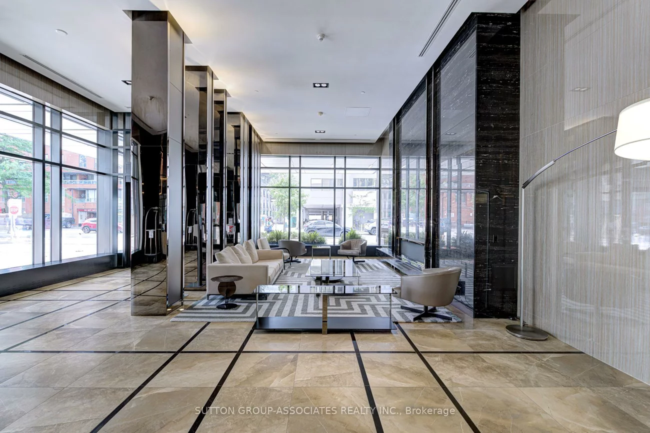 89, Dunfield, Mount Pleasant West, Toronto