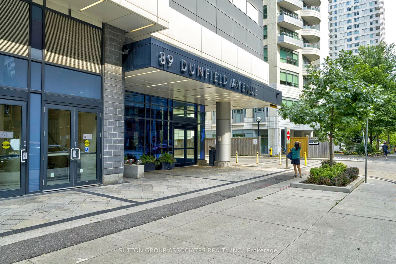 89, Dunfield, Mount Pleasant West, Toronto