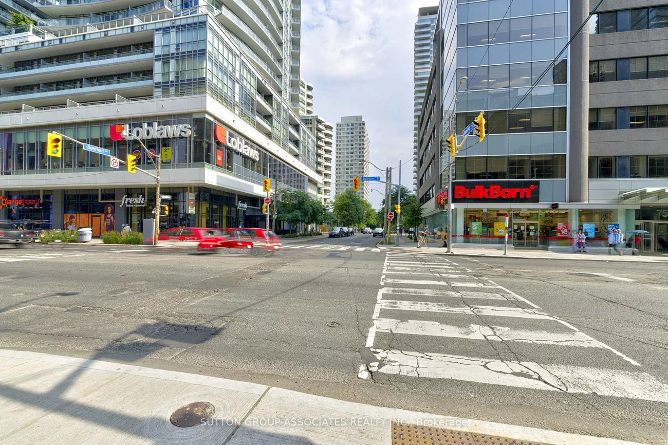 89, Dunfield, Mount Pleasant West, Toronto