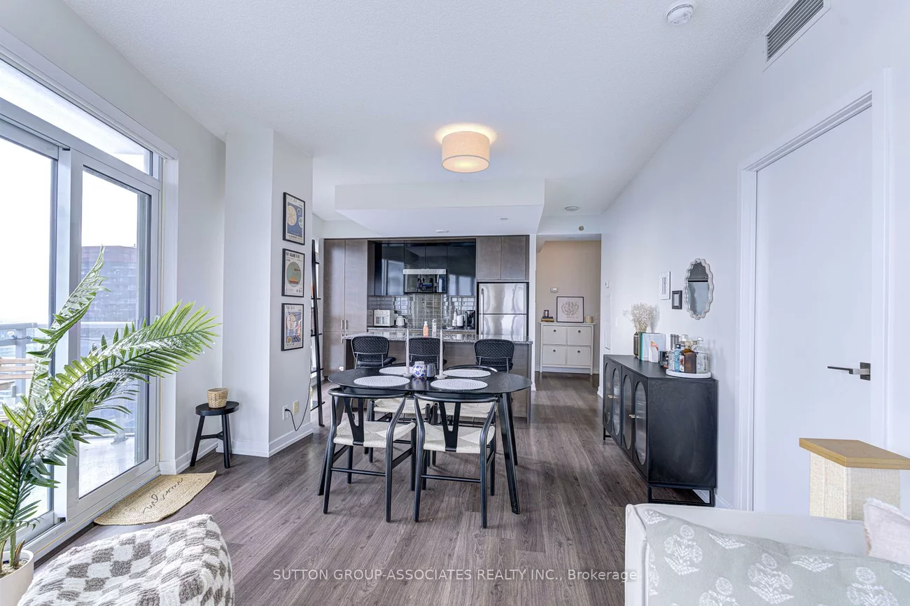89, Dunfield, Mount Pleasant West, Toronto