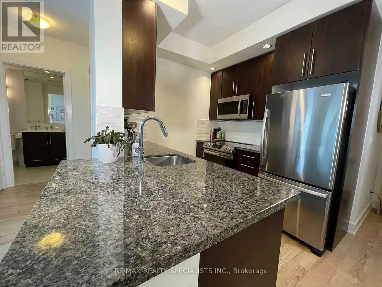 28, Linden, Cabbagetown-South St. James Town, Toronto