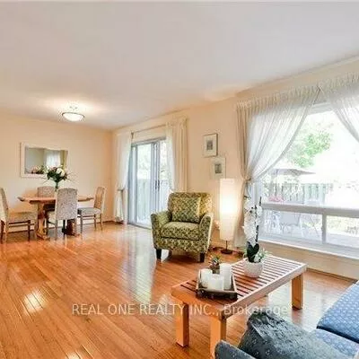 19, Liszt, Hillcrest Village, Toronto