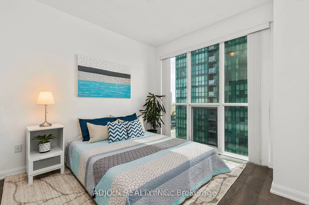 11, Bogert, Lansing-Westgate, Toronto