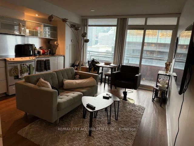 4K, Spadina, Waterfront Communities C1, Toronto