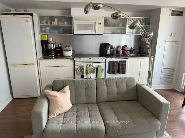 4K, Spadina, Waterfront Communities C1, Toronto