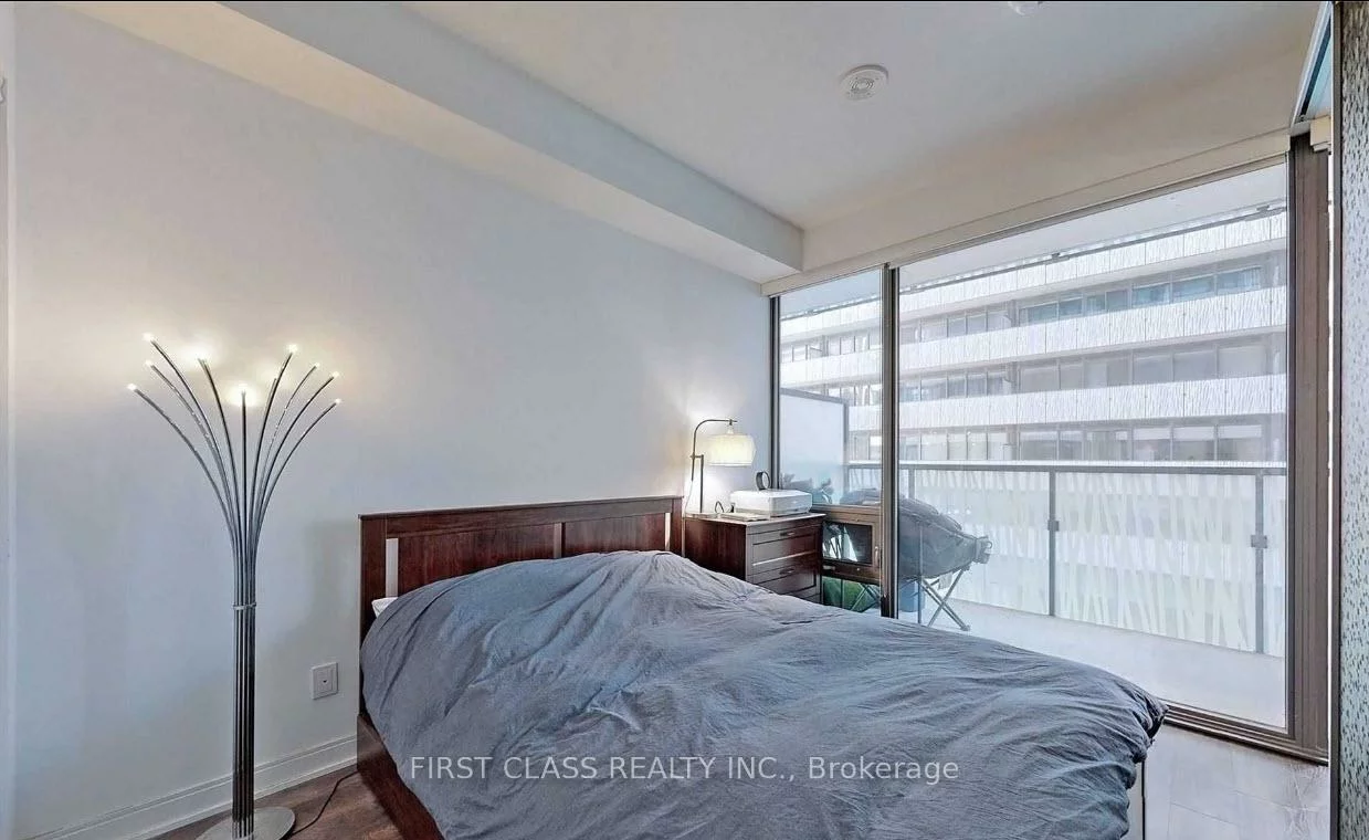 50, Charles, Church-Yonge Corridor, Toronto
