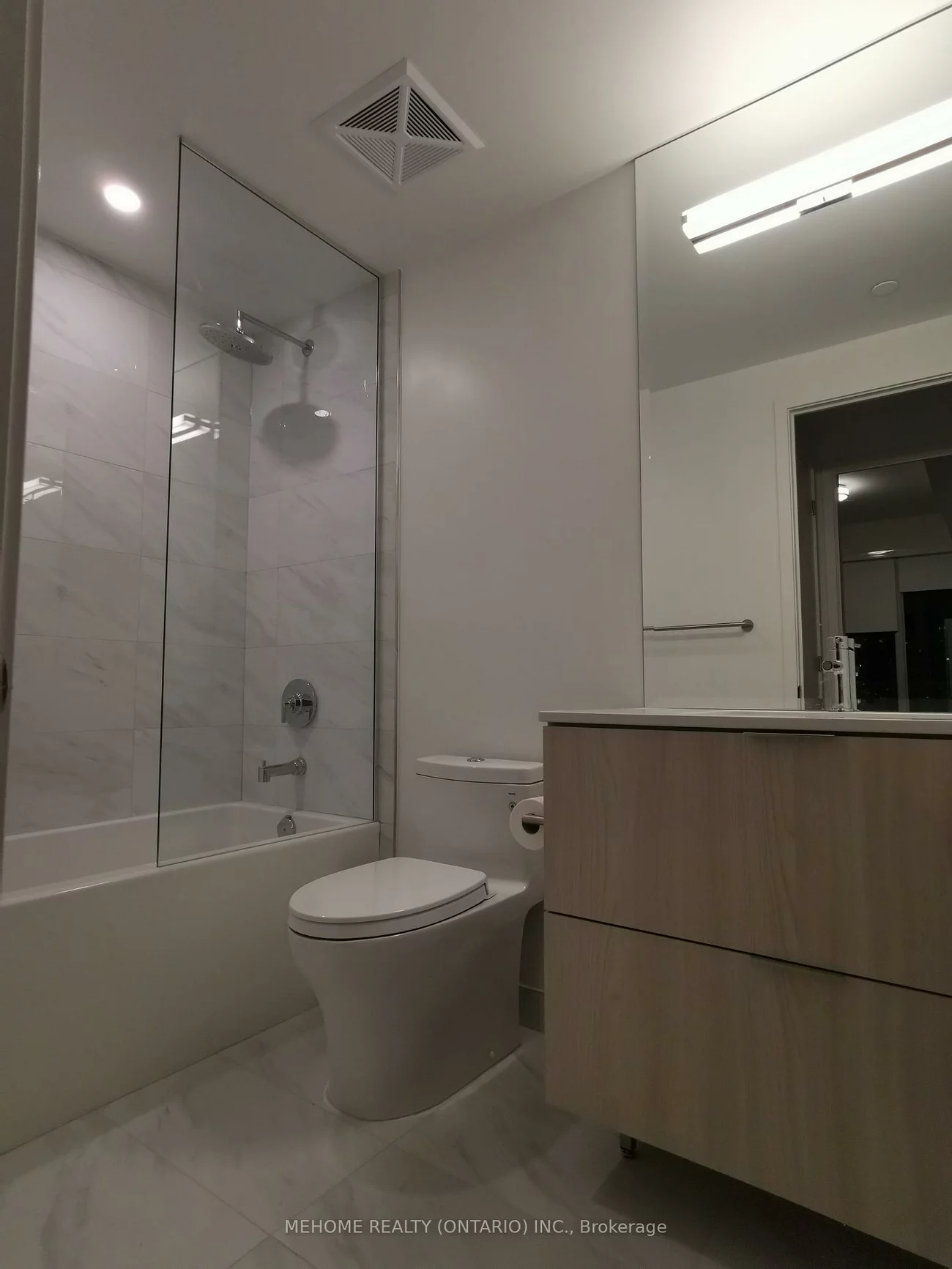 15, Queens Quay East, Waterfront Communities C8, Toronto