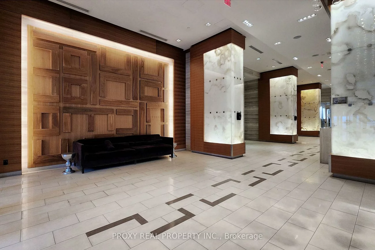 300, Front, Waterfront Communities C1, Toronto