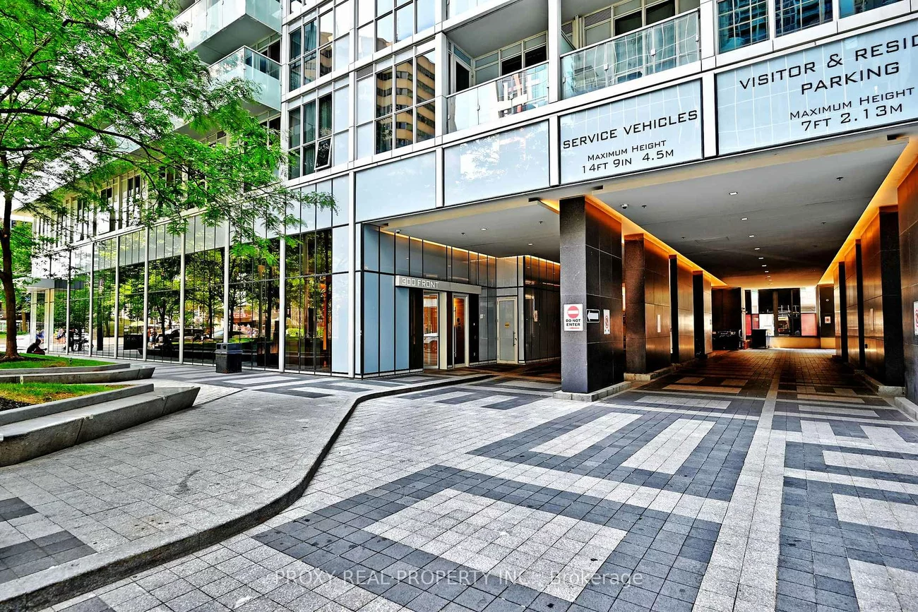 300, Front, Waterfront Communities C1, Toronto