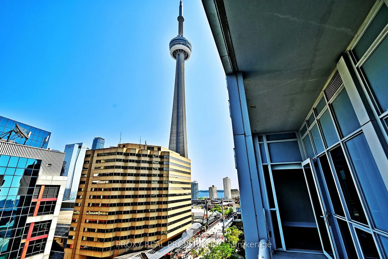 300, Front, Waterfront Communities C1, Toronto