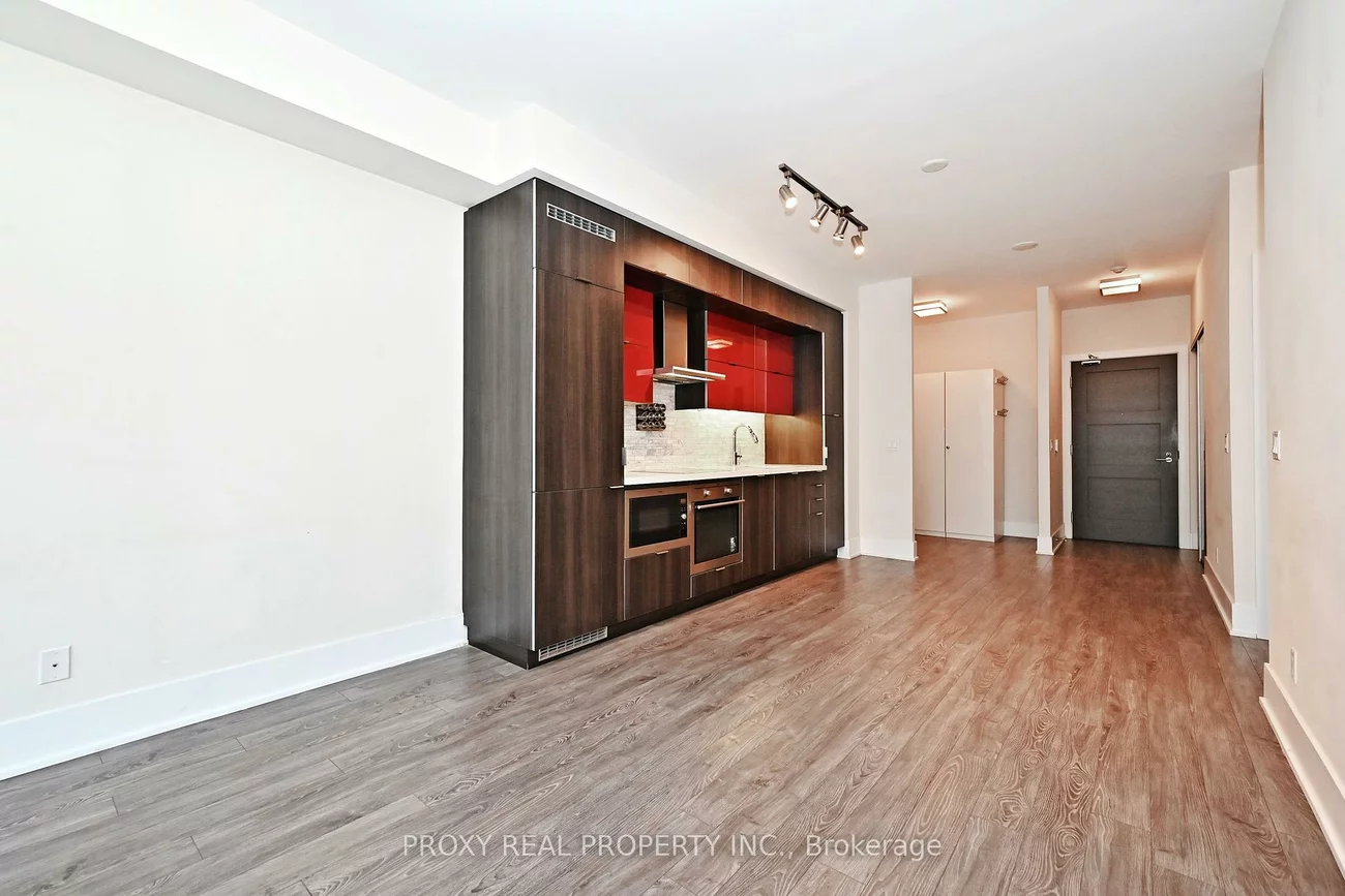 300, Front, Waterfront Communities C1, Toronto