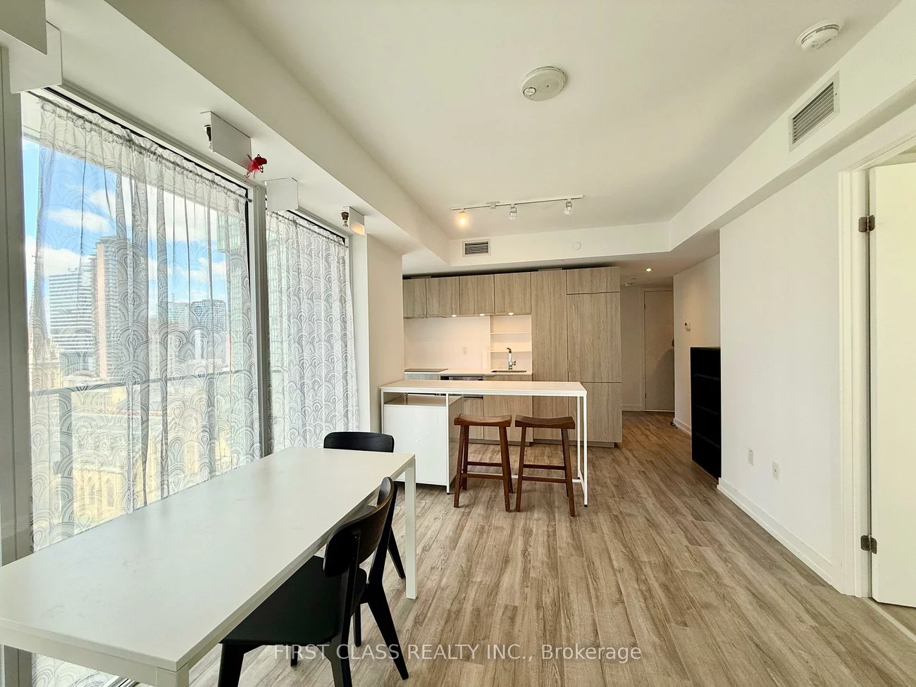 77, Shuter, Church-Yonge Corridor, Toronto