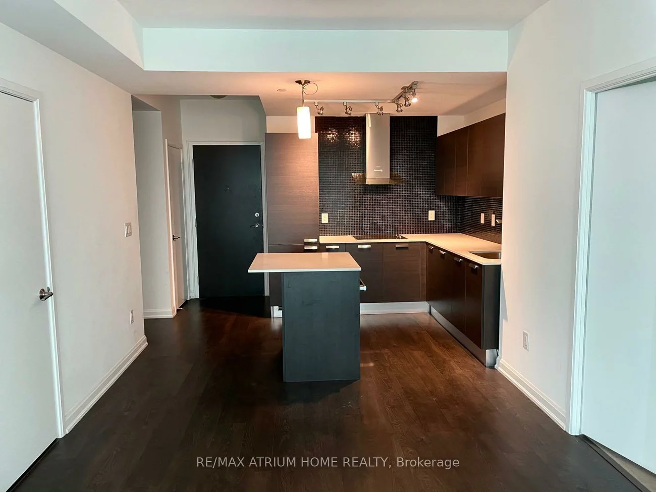 9, Bogert, Lansing-Westgate, Toronto