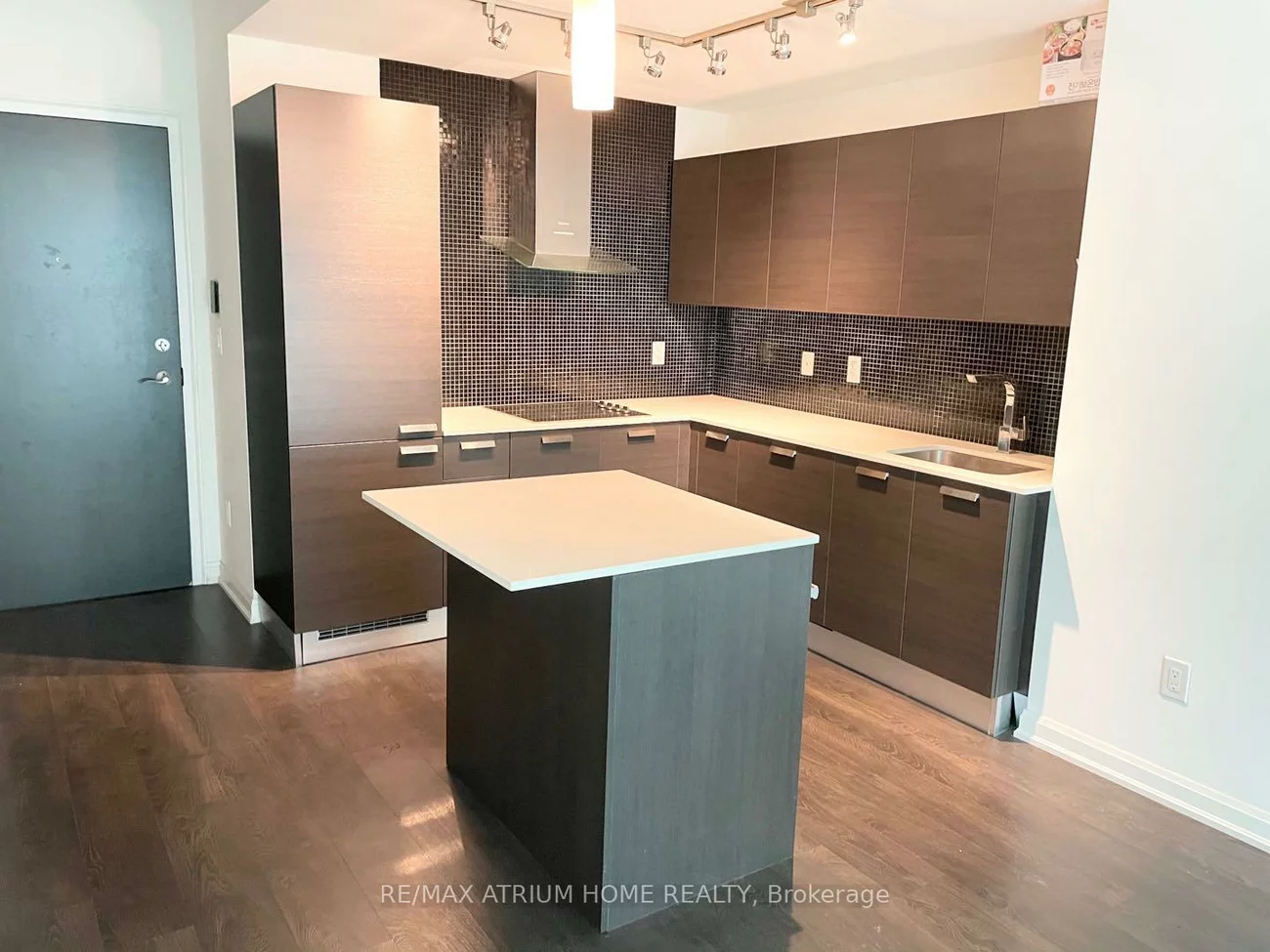9, Bogert, Lansing-Westgate, Toronto