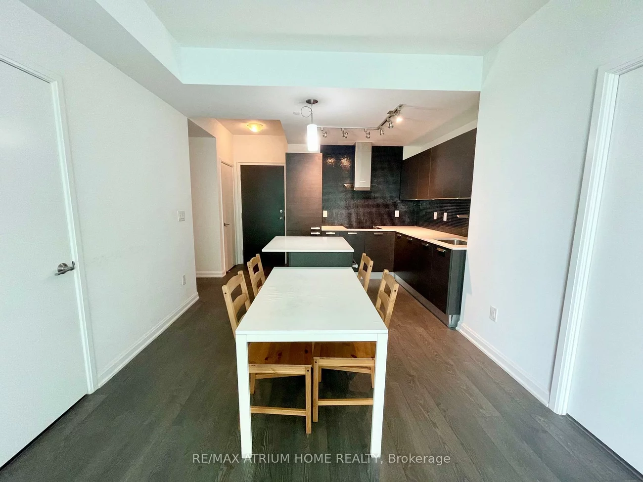 9, Bogert, Lansing-Westgate, Toronto