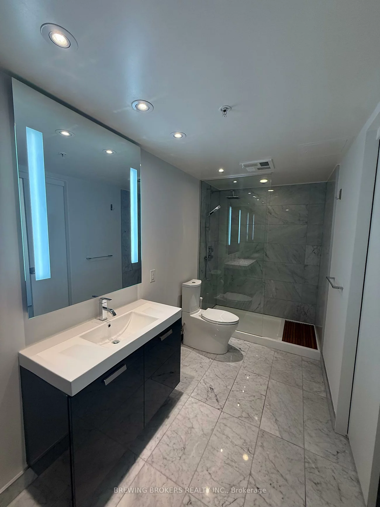 38, Stewart, Waterfront Communities C1, Toronto