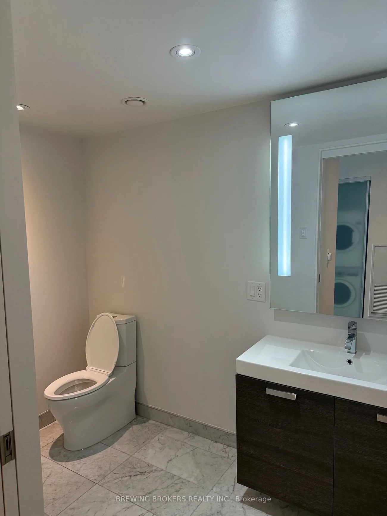 38, Stewart, Waterfront Communities C1, Toronto