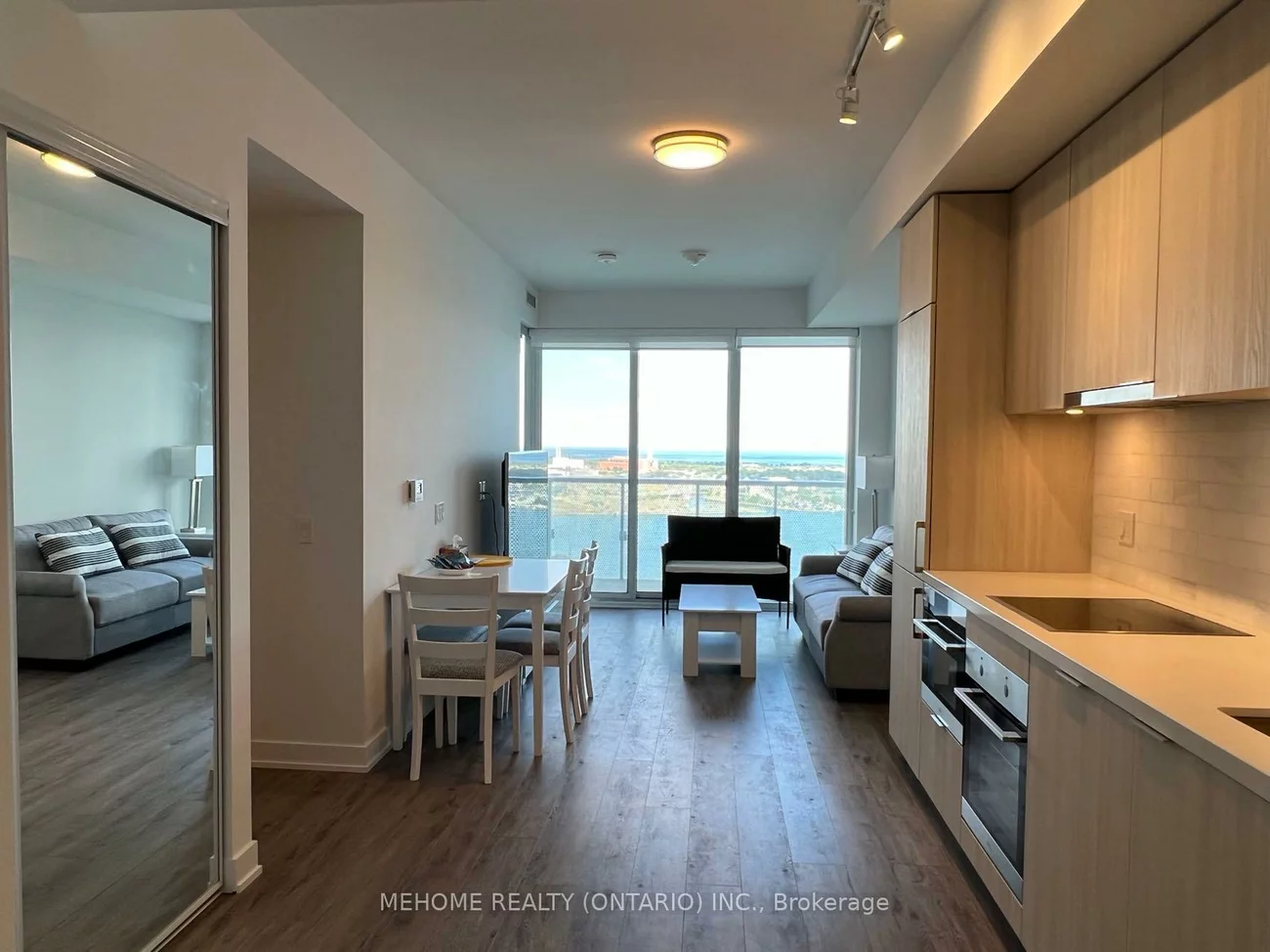 15, Queens Quay E, Waterfront Communities C8, Toronto