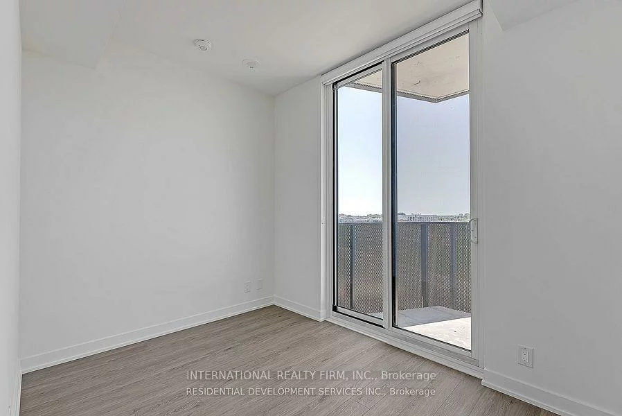 30, Tretti, Clanton Park, Toronto