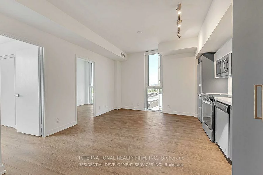 30, Tretti, Clanton Park, Toronto