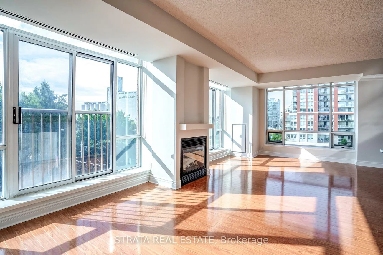 500, Queens, Waterfront Communities C1, Toronto