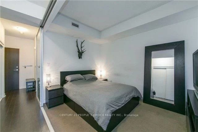 8, Telegram, Waterfront Communities C1, Toronto