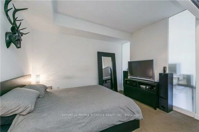 8, Telegram, Waterfront Communities C1, Toronto