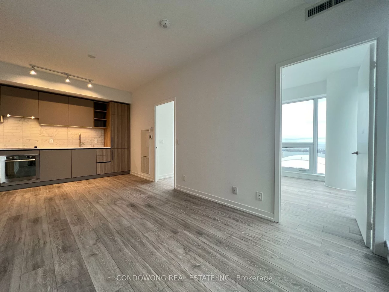 55, Mercer, Waterfront Communities C1, Toronto