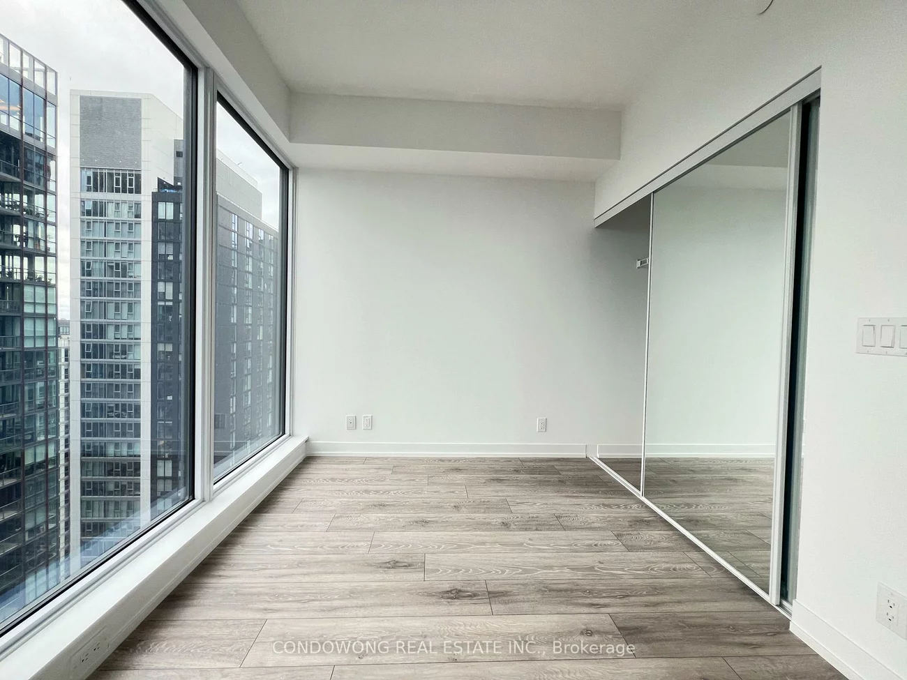 55, Mercer, Waterfront Communities C1, Toronto