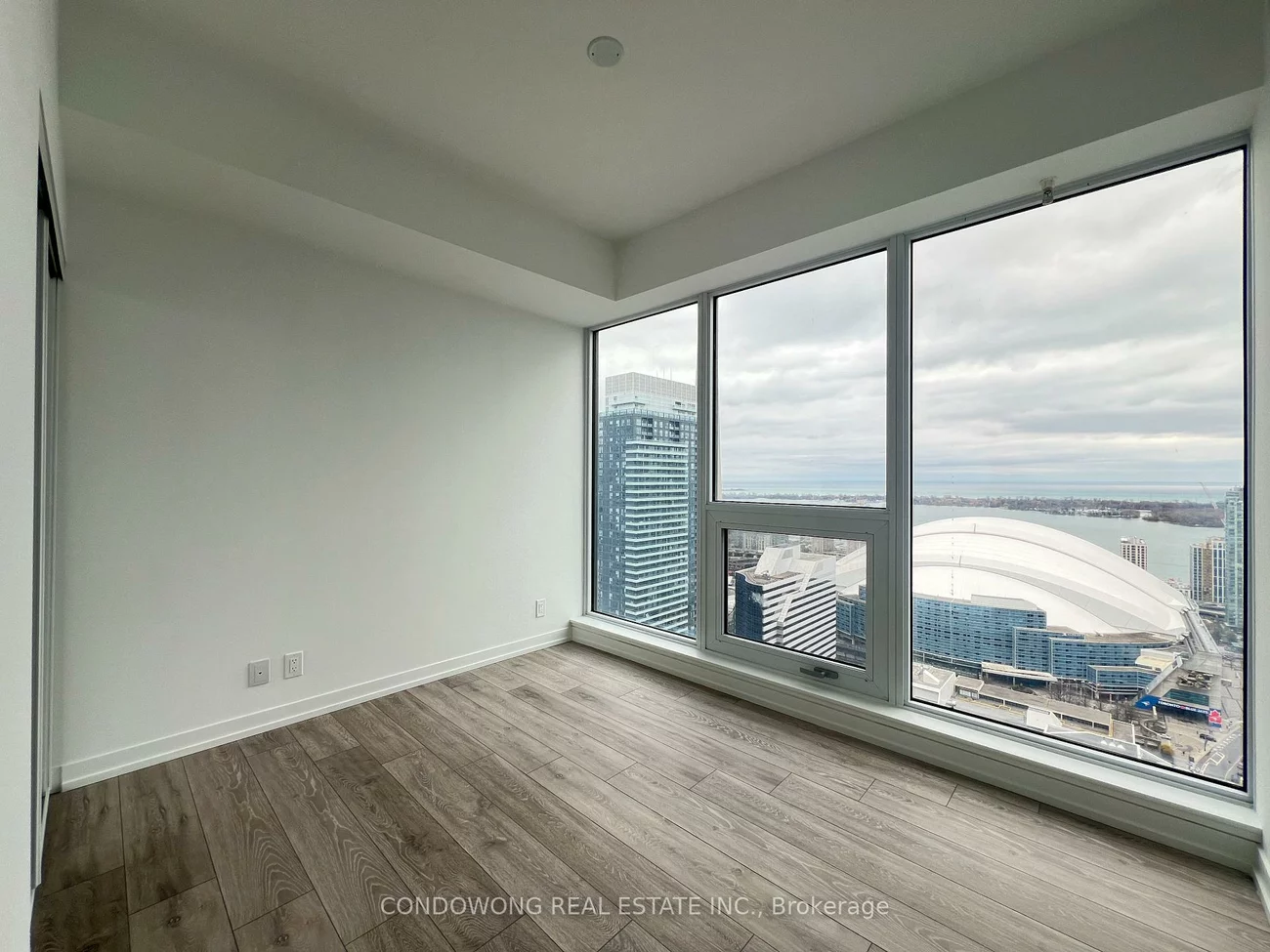 55, Mercer, Waterfront Communities C1, Toronto