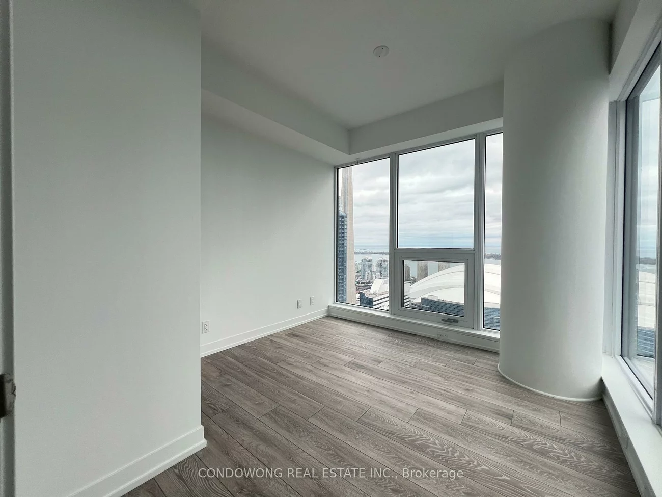 55, Mercer, Waterfront Communities C1, Toronto