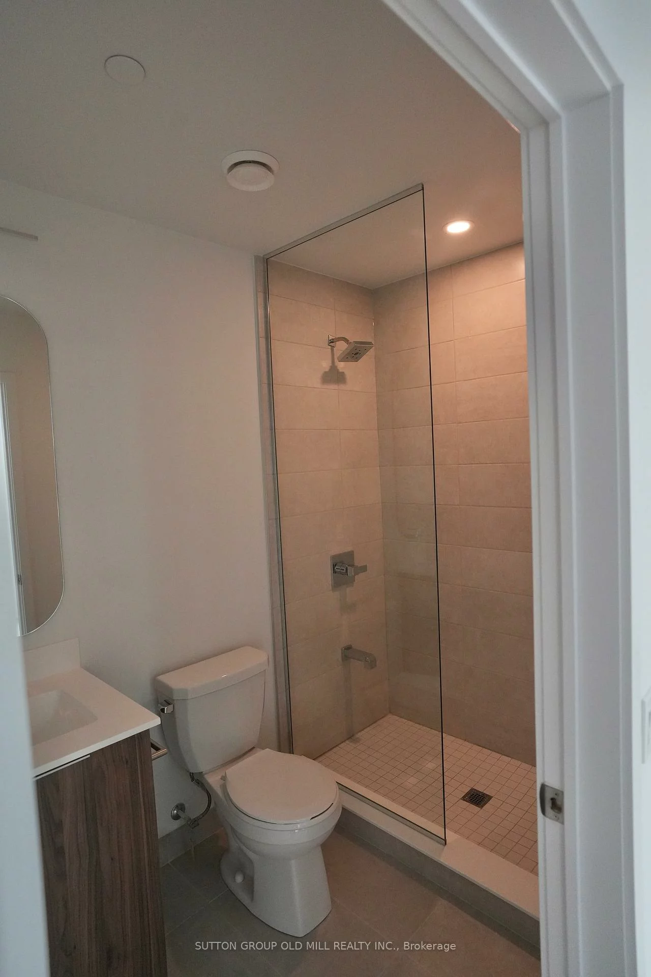 15, Richardson, Waterfront Communities C8, Toronto
