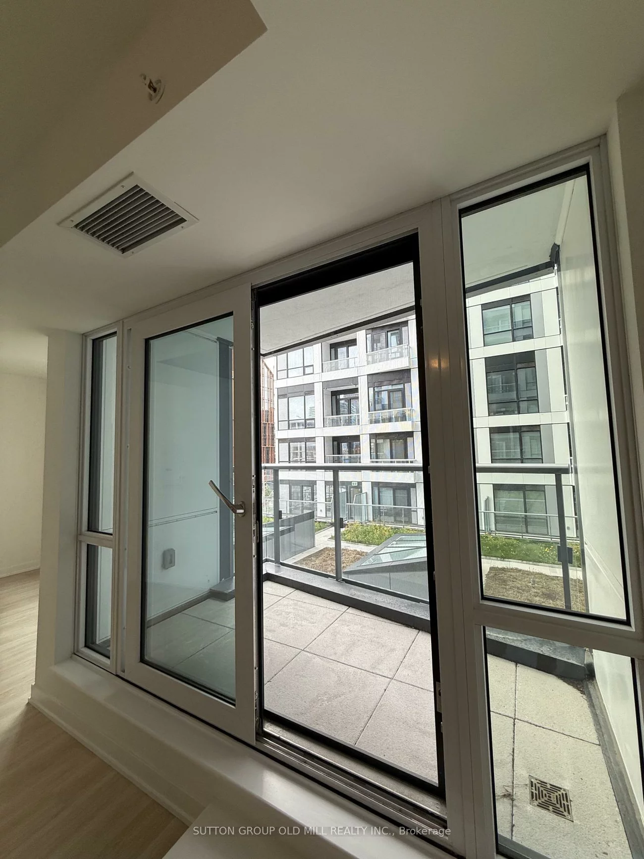 15, Richardson, Waterfront Communities C8, Toronto
