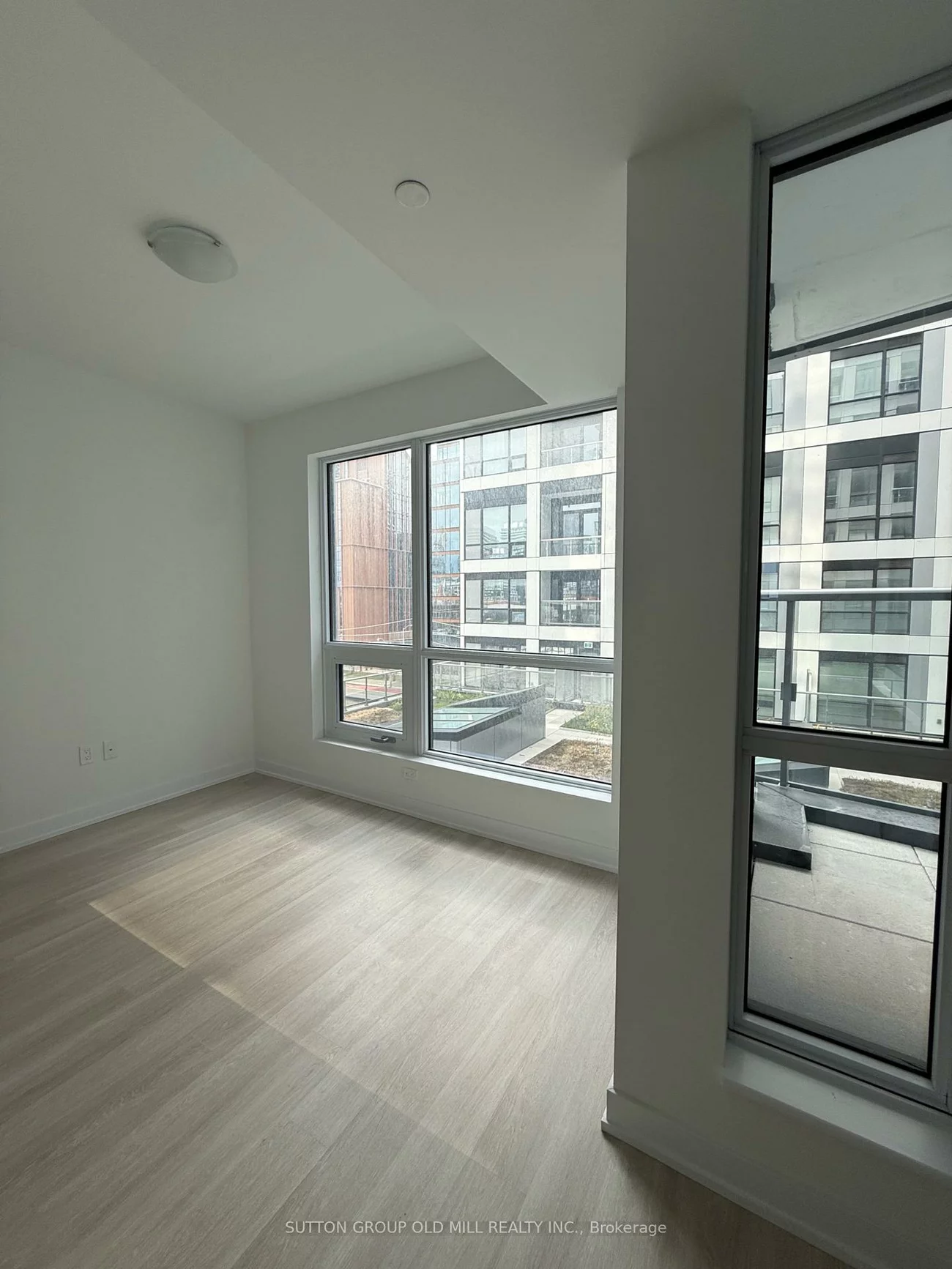 15, Richardson, Waterfront Communities C8, Toronto