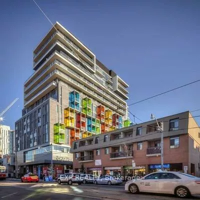 297, College, Kensington-Chinatown, Toronto