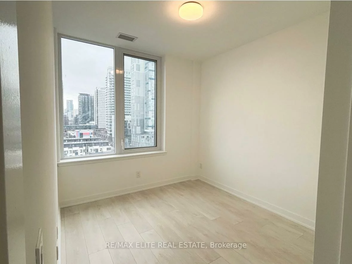 5, Defries, Regent Park, Toronto